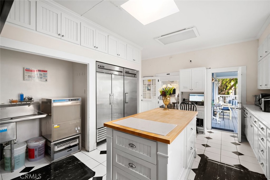 2476 Main Street, Cambria, CA 93428