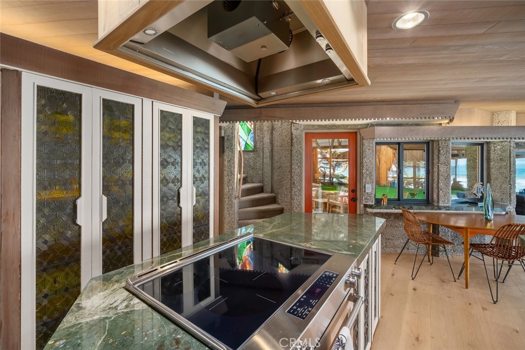 2431 Sherwood Drive, Cambria, CA 93428