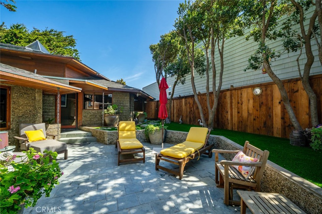 2431 Sherwood Drive, Cambria, CA 93428