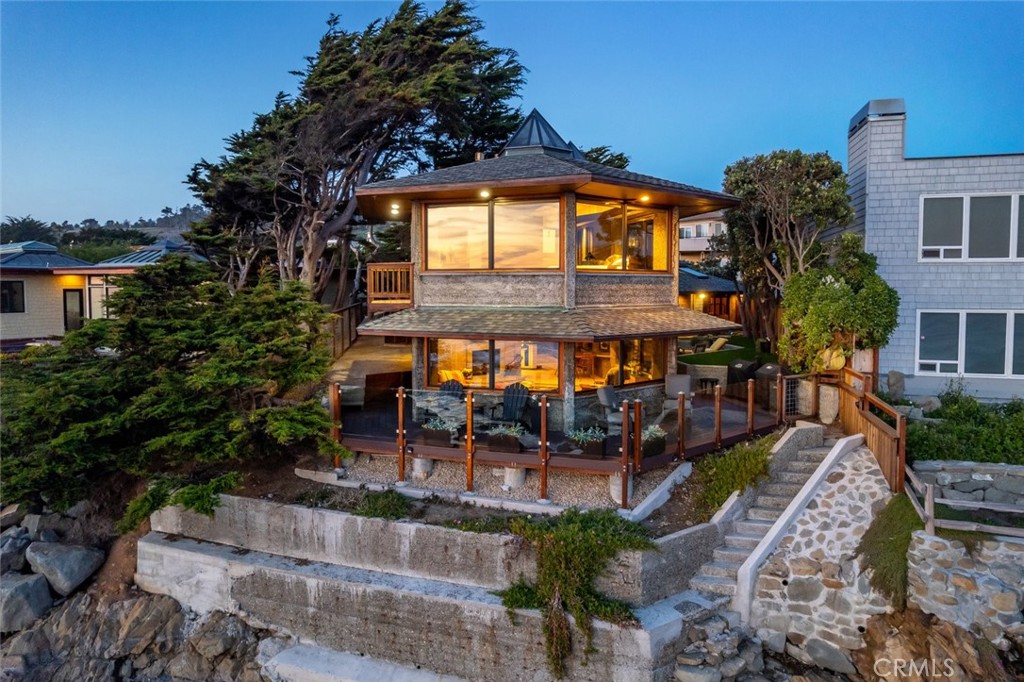 2431 Sherwood Drive, Cambria, CA 93428