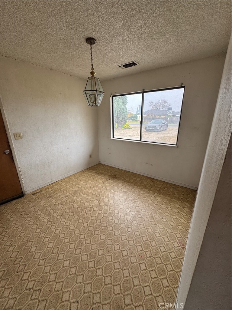 2433 W Clemenceau, Caruthers, CA 93609