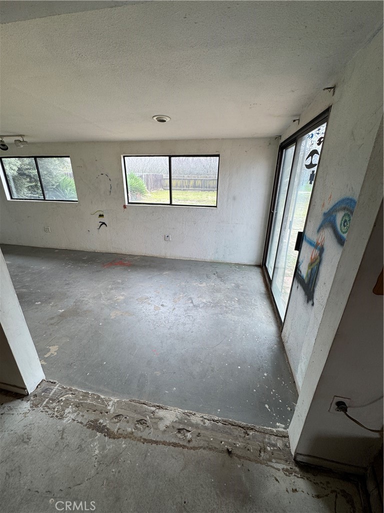 2433 W Clemenceau, Caruthers, CA 93609