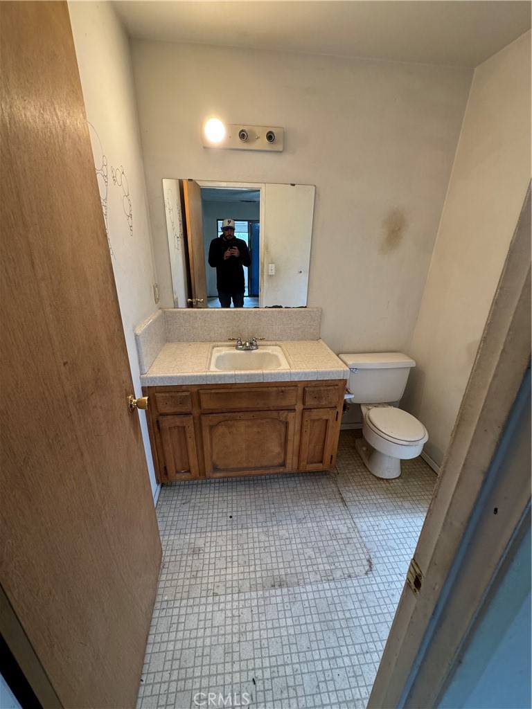 2433 W Clemenceau, Caruthers, CA 93609