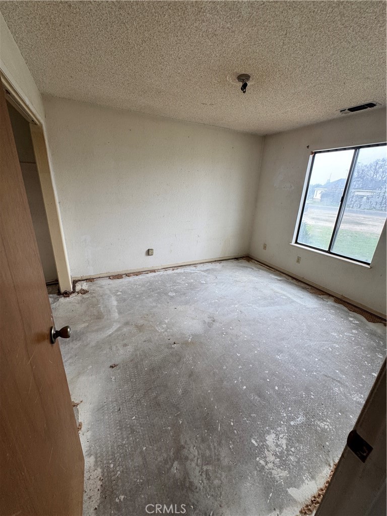 2433 W Clemenceau, Caruthers, CA 93609