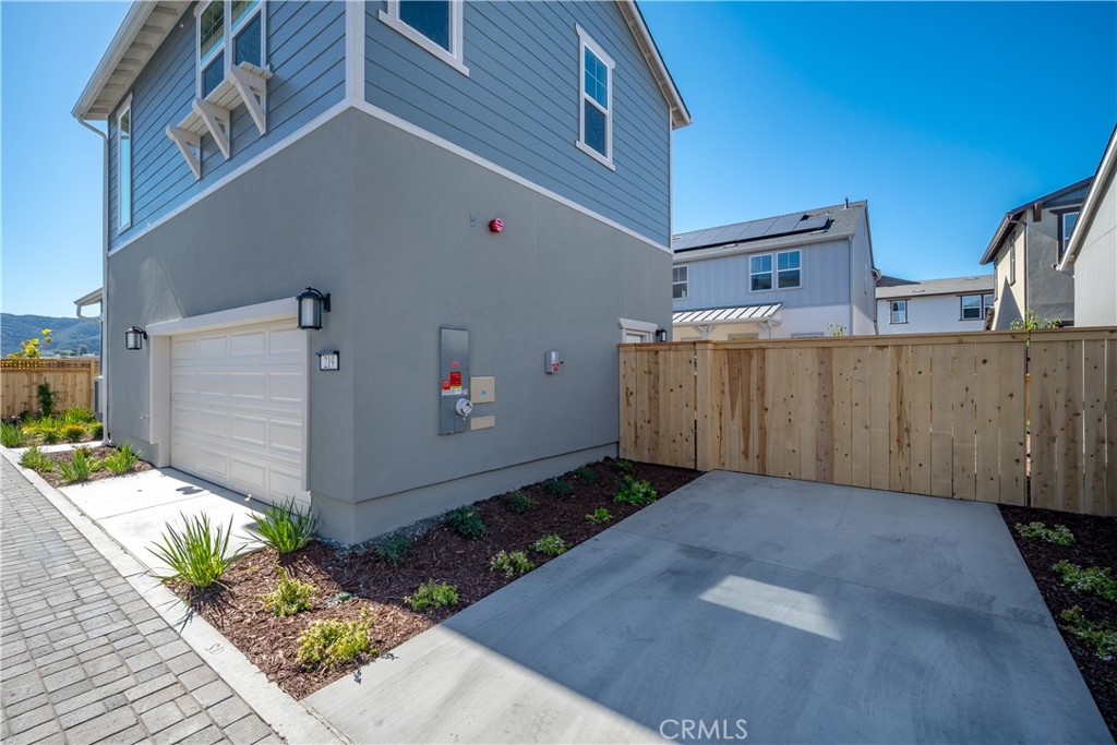 219 Foxtrot Ct, San Luis Obispo, CA 93401