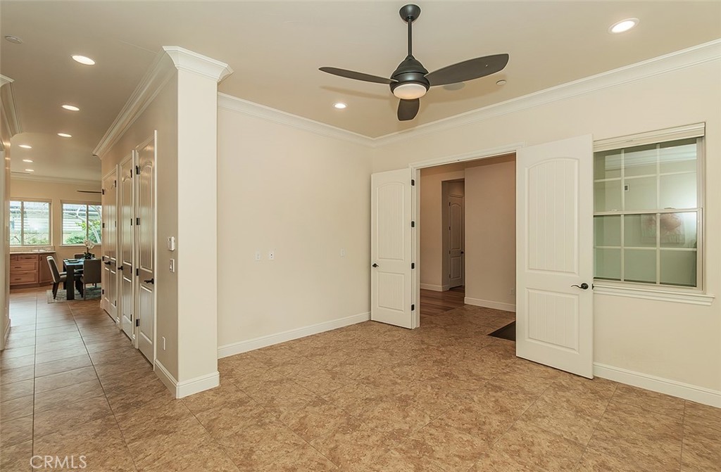 1562 N Empire Ln, Clovis, CA 93619