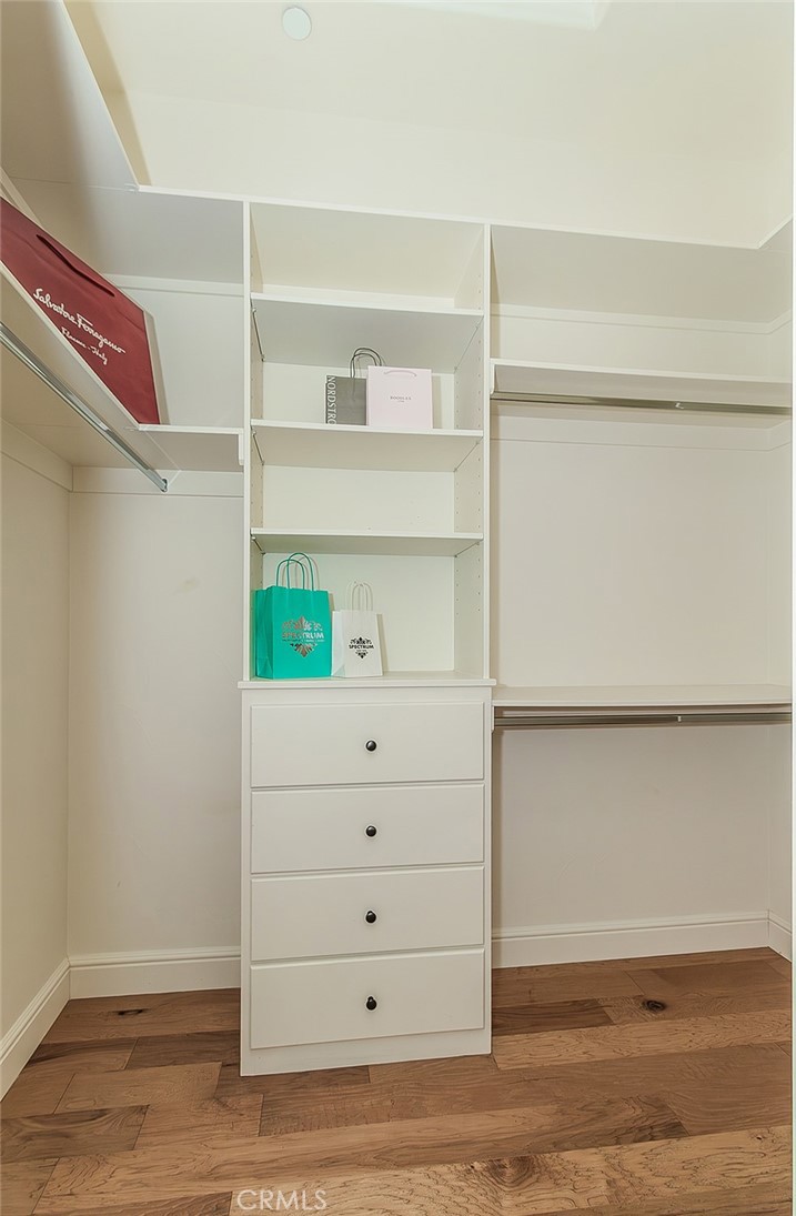 1562 N Empire Ln, Clovis, CA 93619