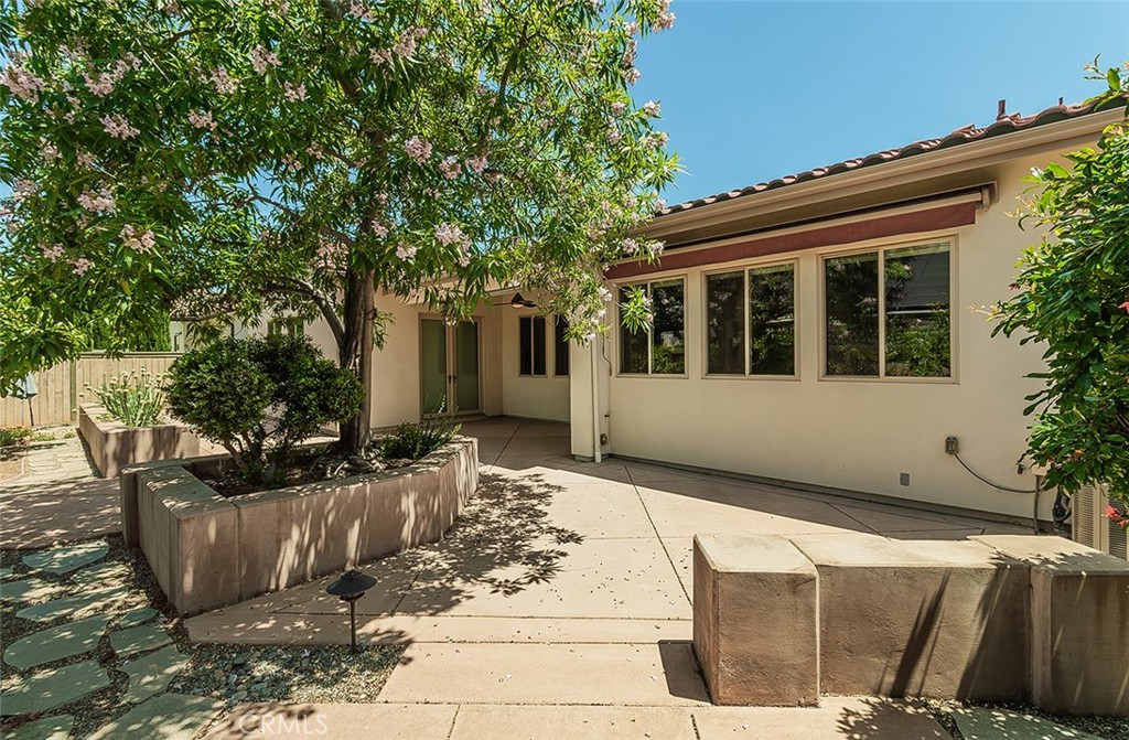 1562 N Empire Ln, Clovis, CA 93619