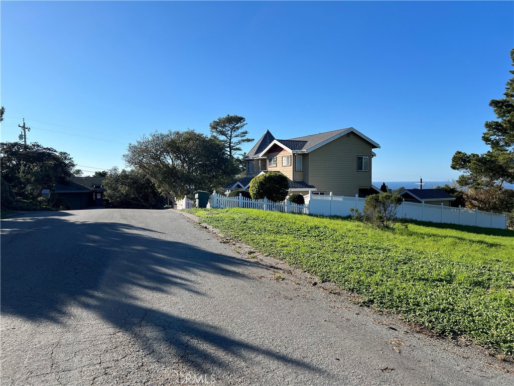 1815 Stuart St, Cambria, CA 93428