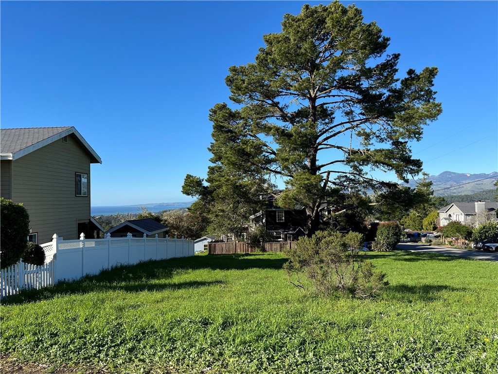 1815 Stuart St, Cambria, CA 93428