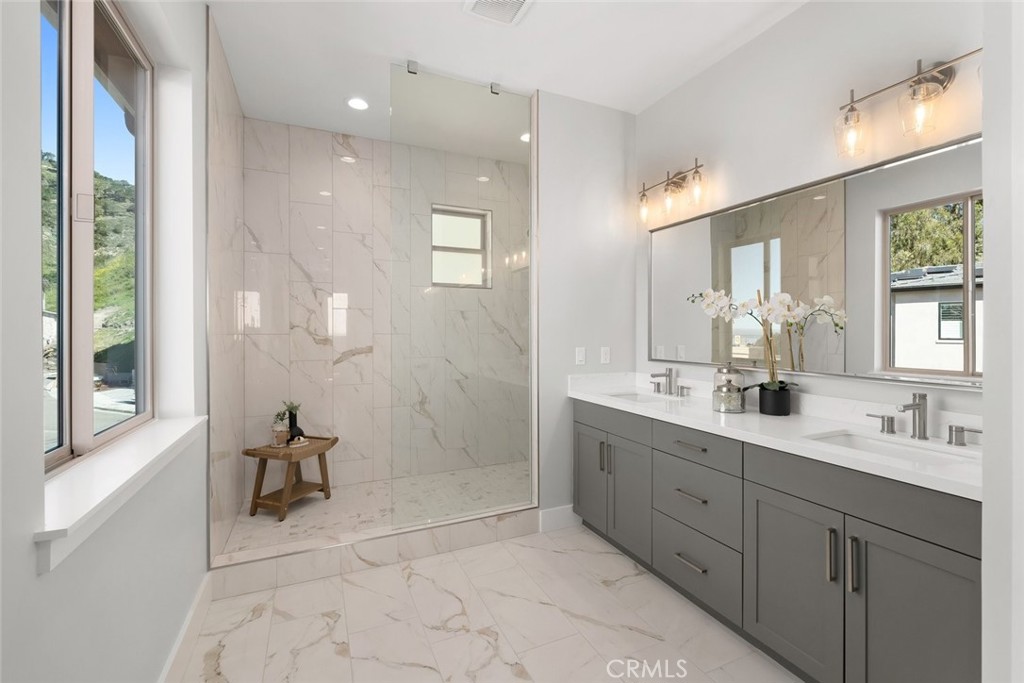 2733 Barcelona Street, Pismo Beach, CA 93449