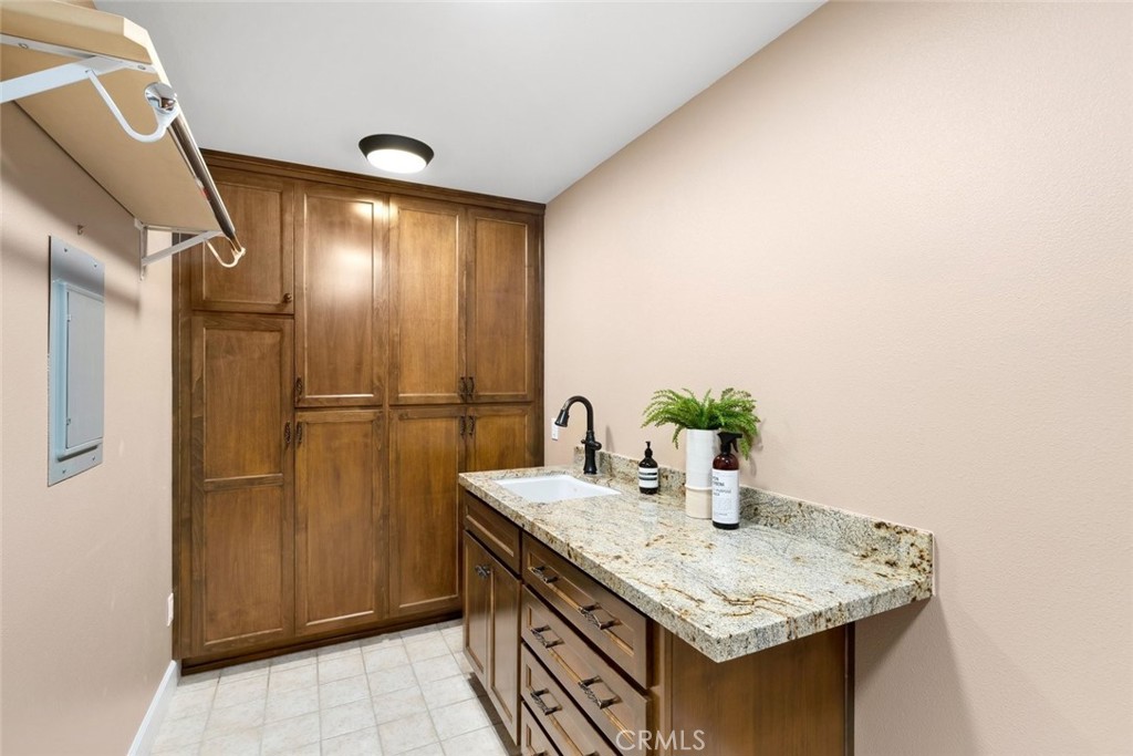 6050 Madbury Ct, San Luis Obispo, CA 93401