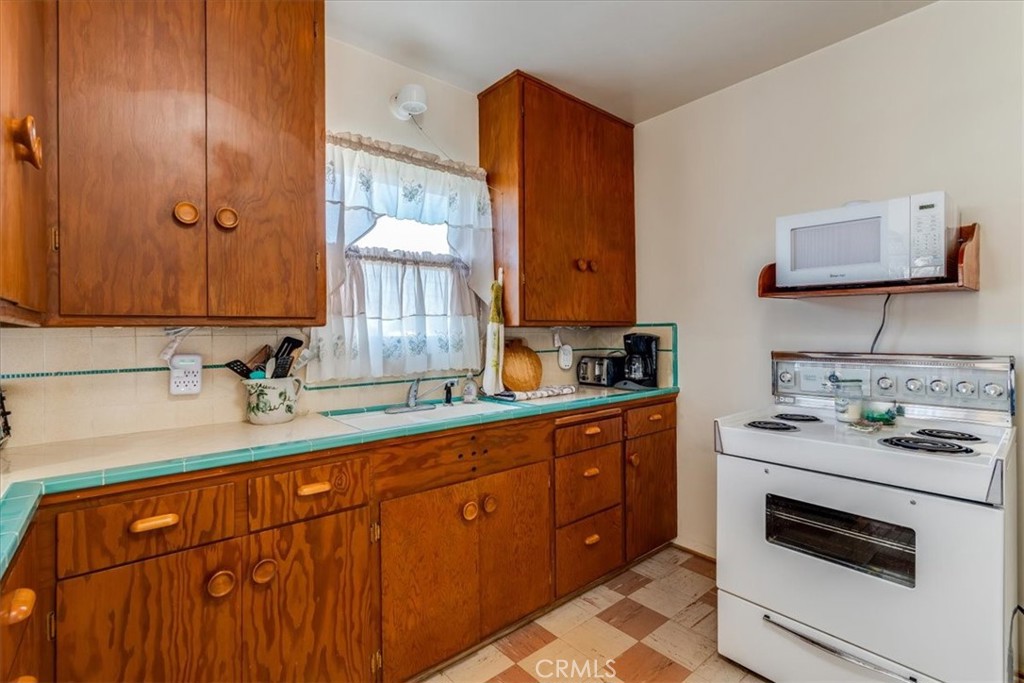 2270 Ironwood Ave, Morro Bay, CA 93442