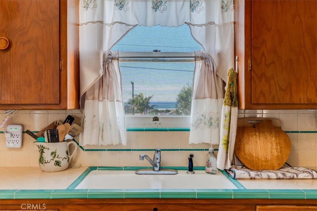 2270 Ironwood Ave, Morro Bay, CA 93442