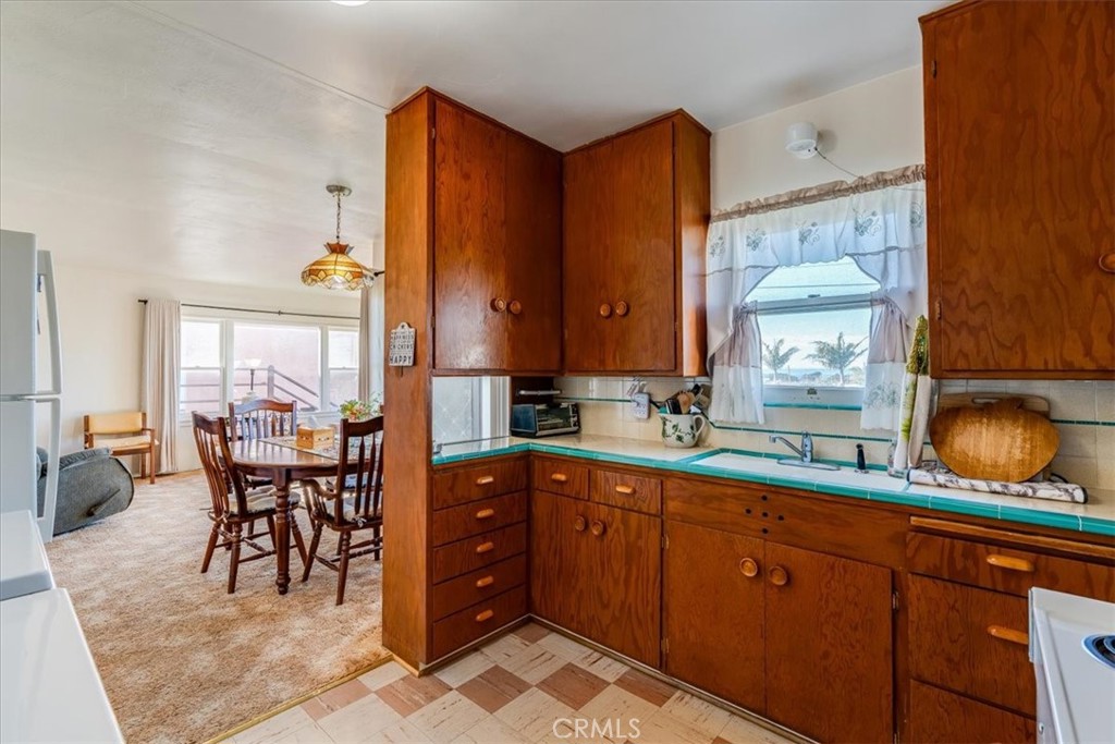 2270 Ironwood Ave, Morro Bay, CA 93442