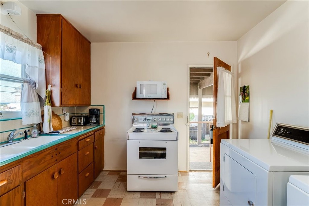 2270 Ironwood Ave, Morro Bay, CA 93442