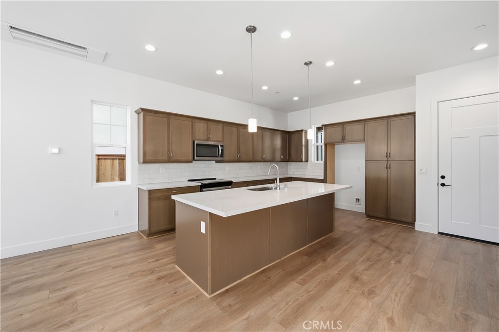 211 Foxtrot Ct, San Luis Obispo, CA 93401