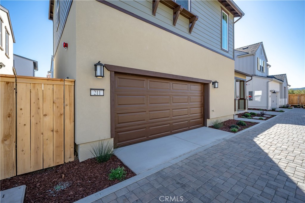 211 Foxtrot Ct, San Luis Obispo, CA 93401