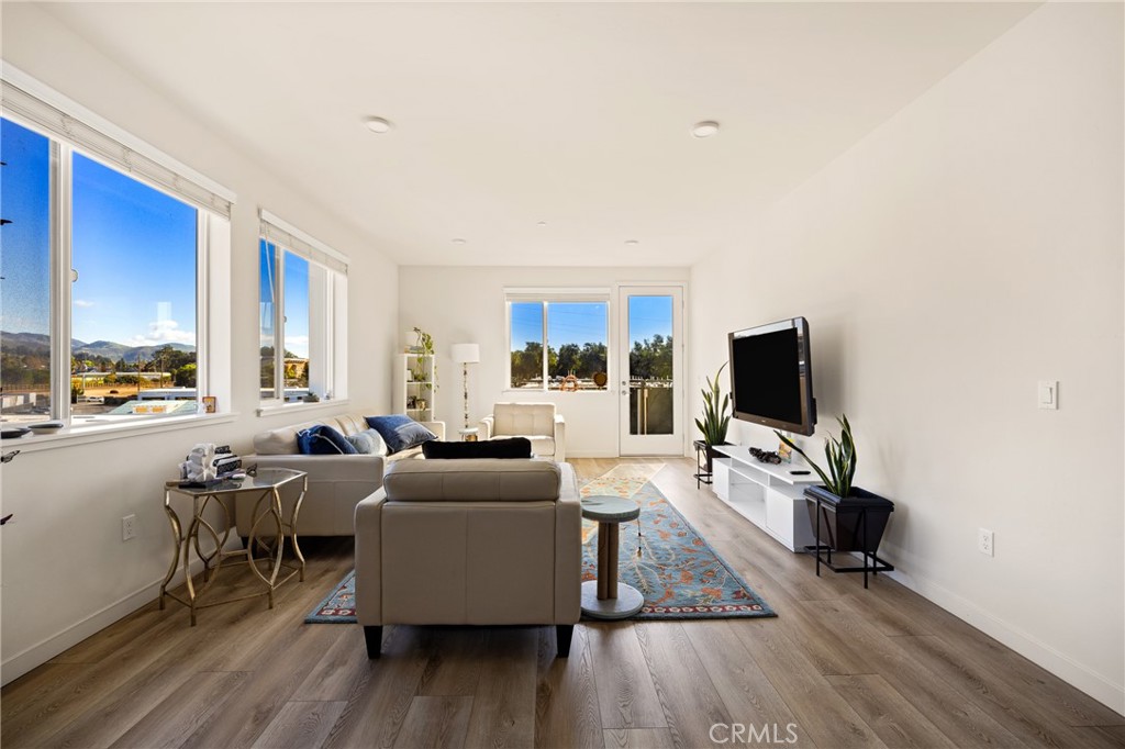 2475 Victoria, San Luis Obispo, CA 93401