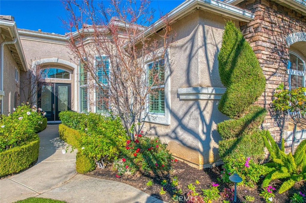 2824 E Omaha, Fresno, CA 93720