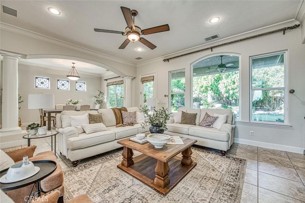 2824 E Omaha, Fresno, CA 93720