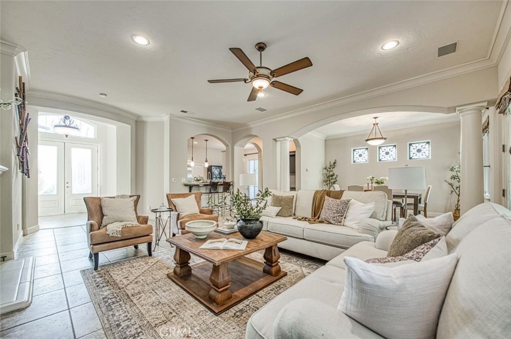 2824 E Omaha, Fresno, CA 93720