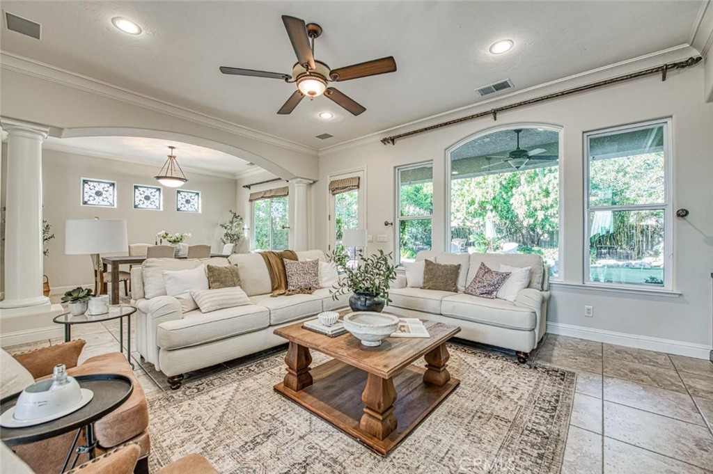 2824 E Omaha, Fresno, CA 93720