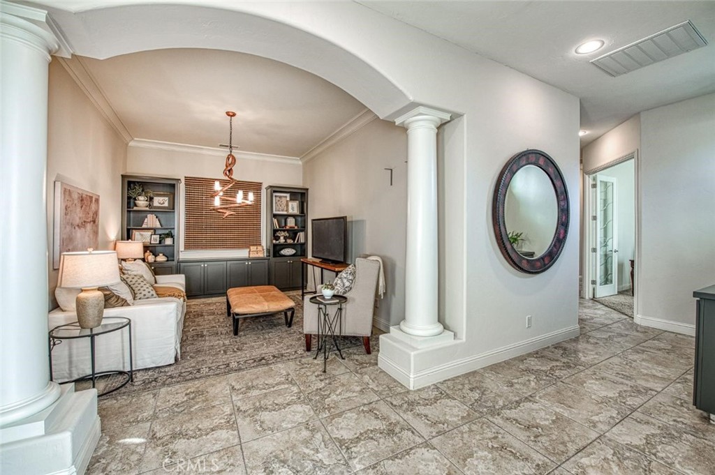 2824 E Omaha, Fresno, CA 93720