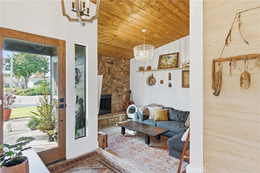 80 Mariposa Drive, San Luis Obispo, CA 93401