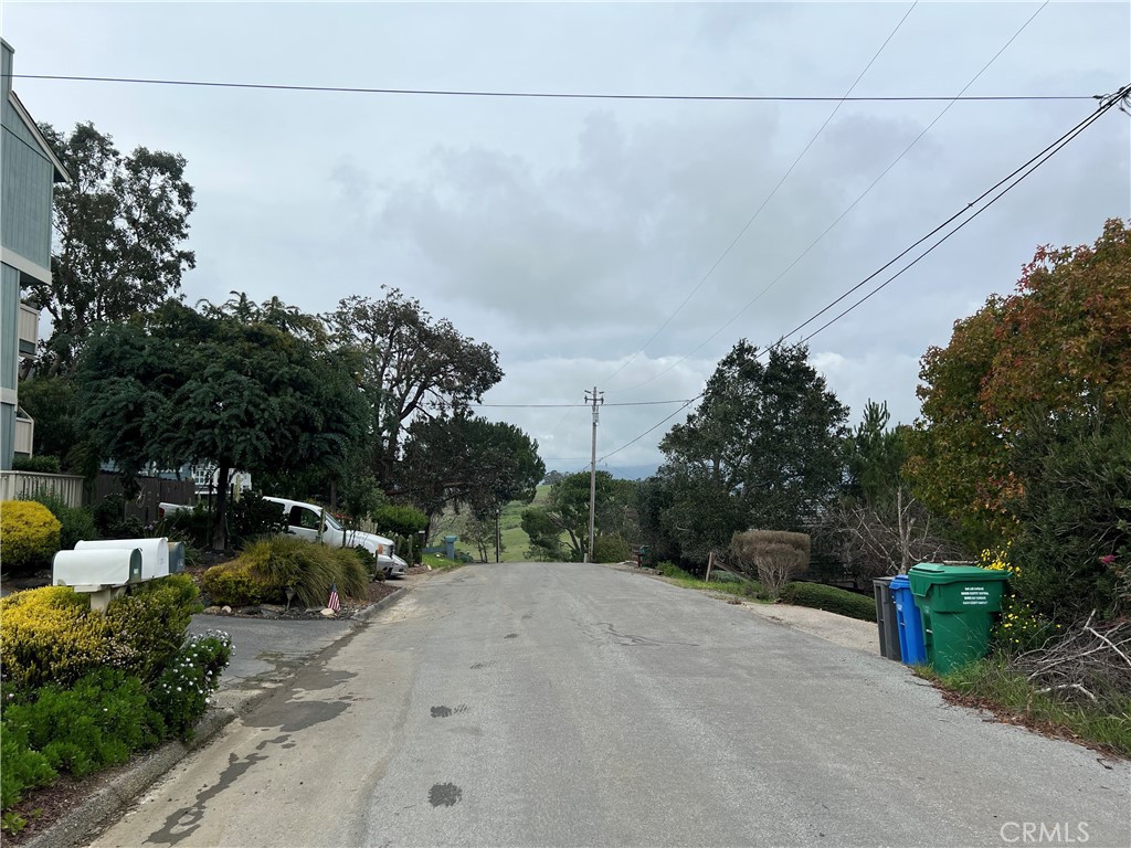 1739 Arliss Dr, Cambria, CA 93428