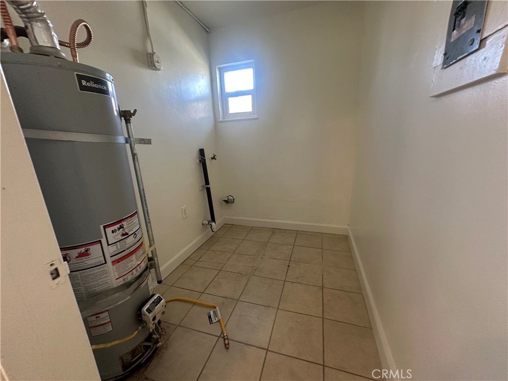 422 N Glenn, Fresno, CA 93701