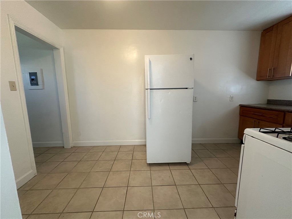 422 N Glenn, Fresno, CA 93701