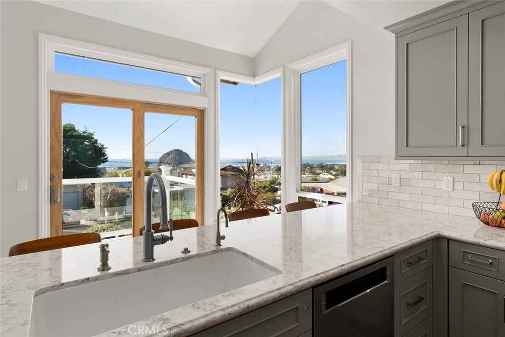 444 Kings Avenue, Morro Bay, CA 93442