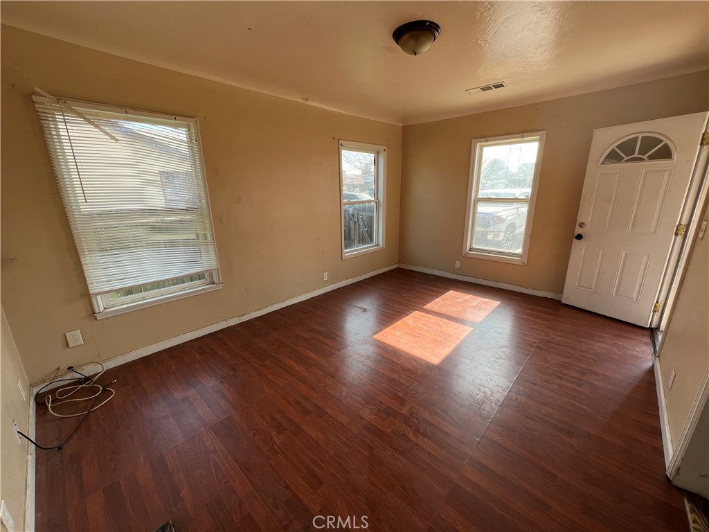 3326 W Henson, Riverdale, CA 93656