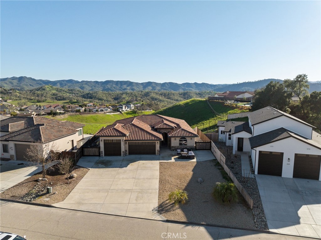 3225 Catalina Pl, Paso Robles, CA 93446