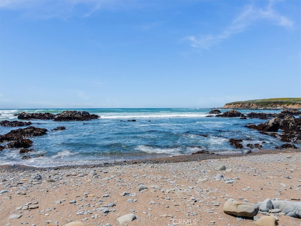 2585 Sherwood Dr, Cambria, CA 93428