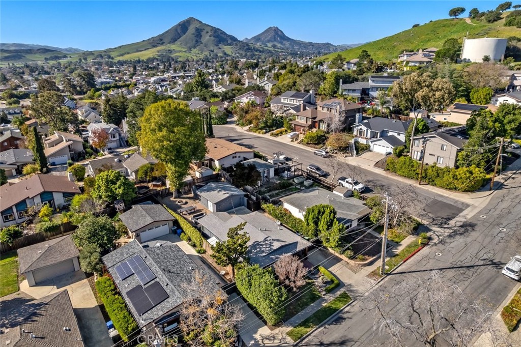 2357 Boulevard del Campo, San Luis Obispo, CA 93401