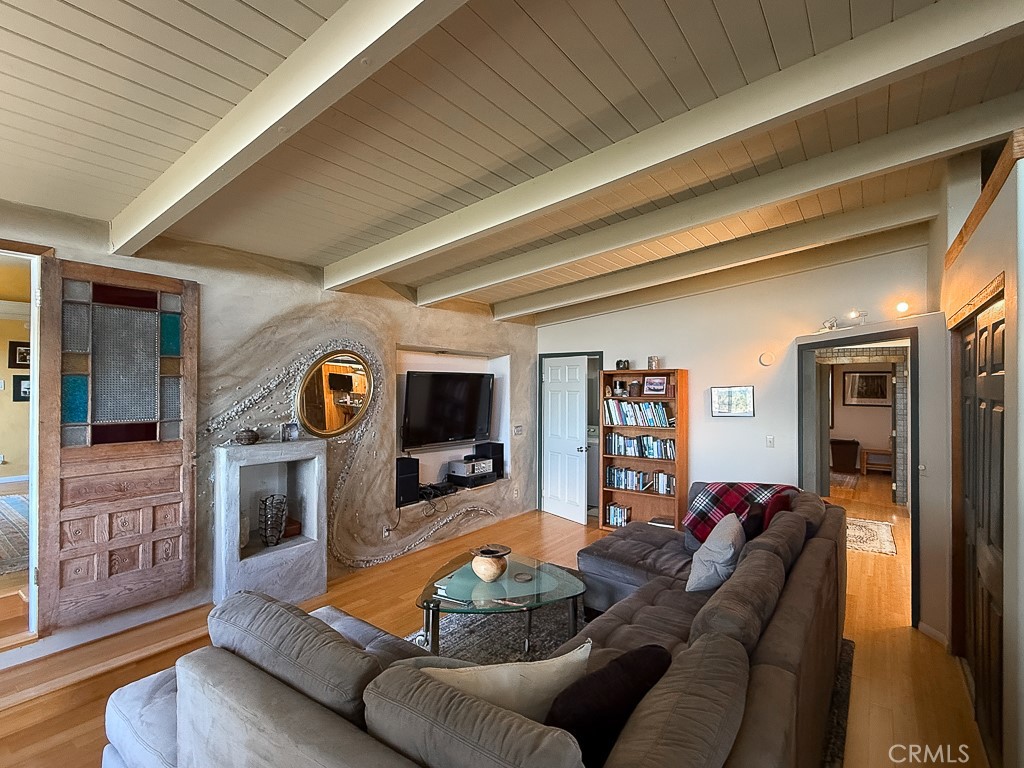 971 Hartford St, Cambria, CA 93428
