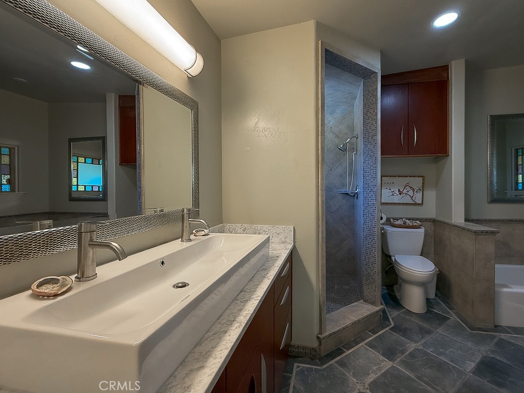 971 Hartford St, Cambria, CA 93428