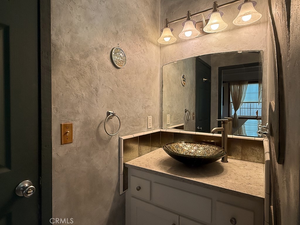 971 Hartford St, Cambria, CA 93428