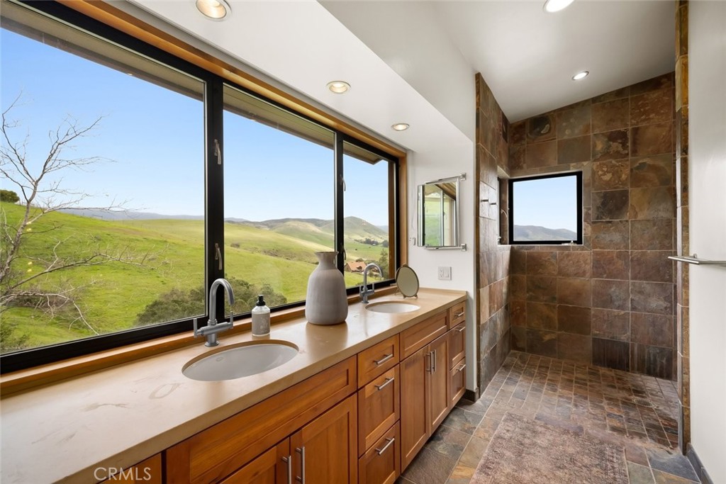 1777 Paseo De Caballo, San Luis Obispo, CA 93405
