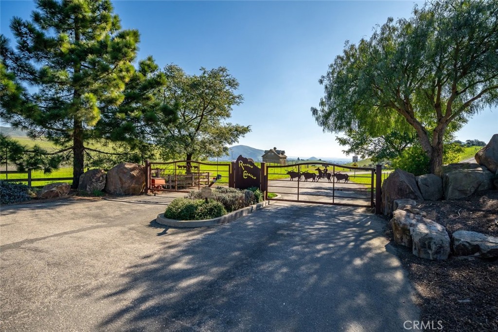 1777 Paseo De Caballo, San Luis Obispo, CA 93405