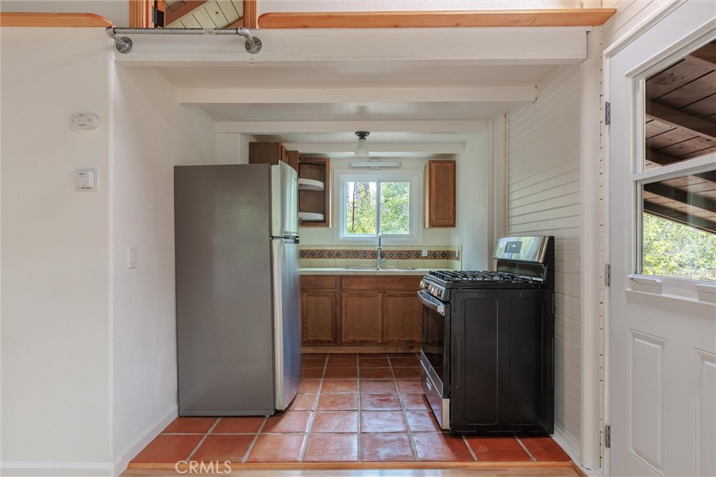 2525 Pierce Ave, Cambria, CA 93428
