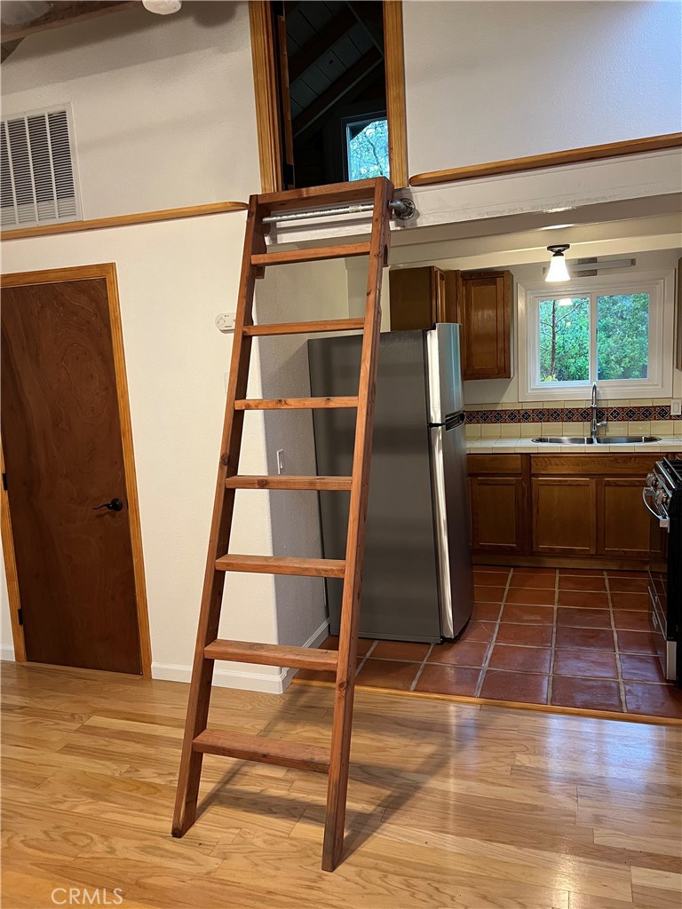 2525 Pierce Ave, Cambria, CA 93428