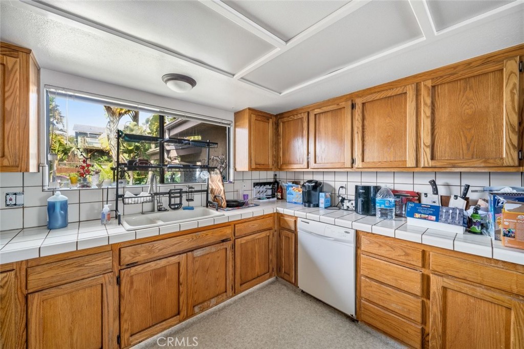 721 Lemoore, Pismo Beach, CA 93449