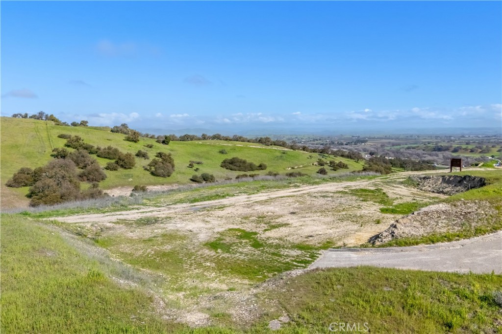 310 Camino Vista Cielo, Paso Robles, CA 93446