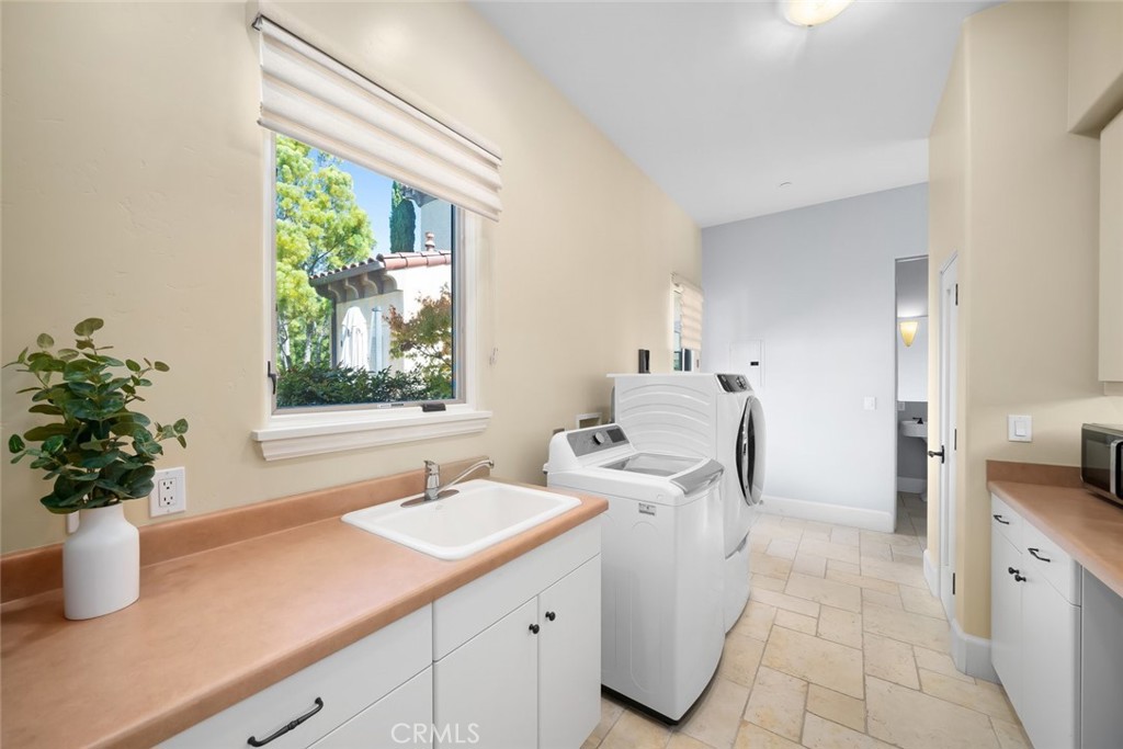 1175 Bassi, San Luis Obispo, CA 93405