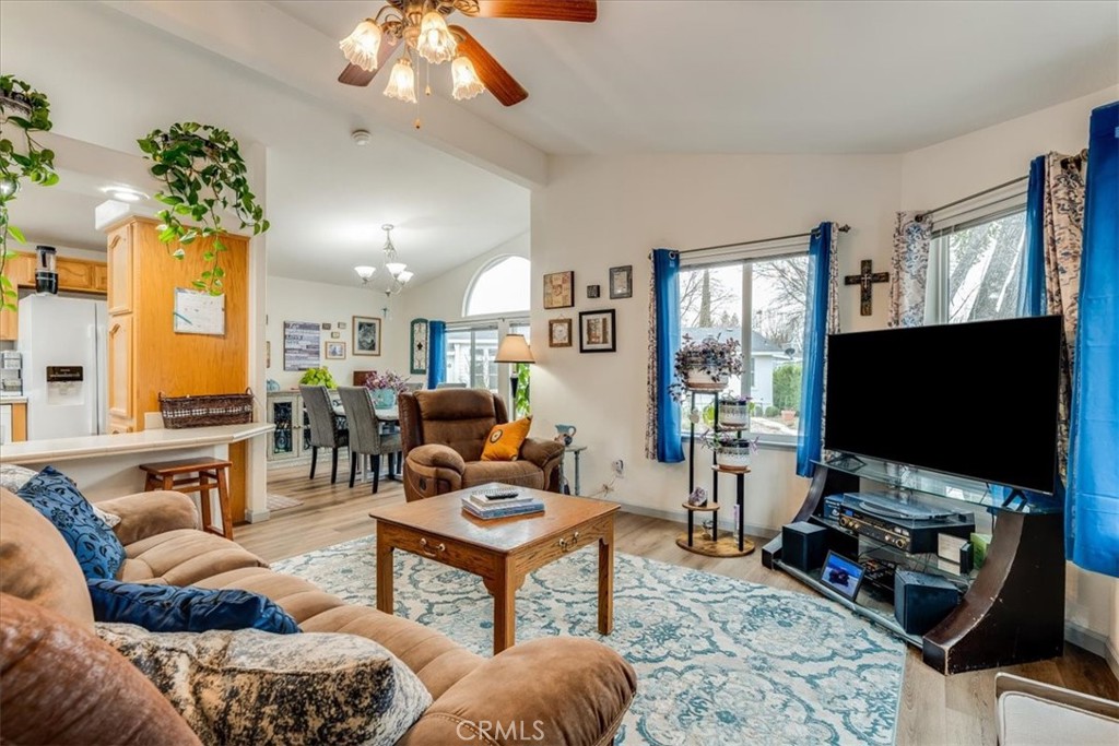 51 Quinta Ct, Paso Robles, CA 93446