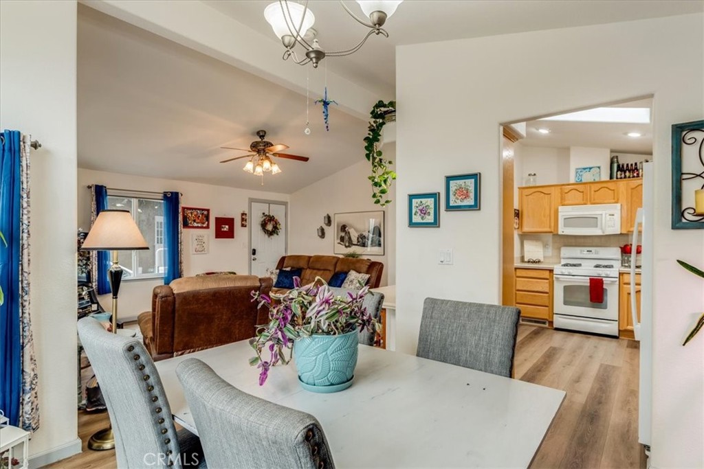 51 Quinta Ct, Paso Robles, CA 93446