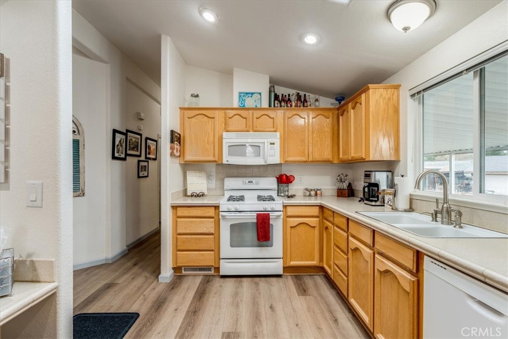 51 Quinta Ct, Paso Robles, CA 93446